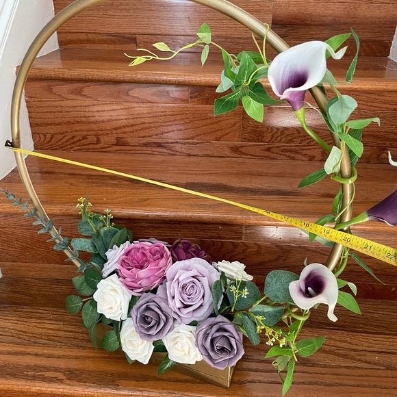 hoop artificial flower centerpiece - Picture 2 of 4